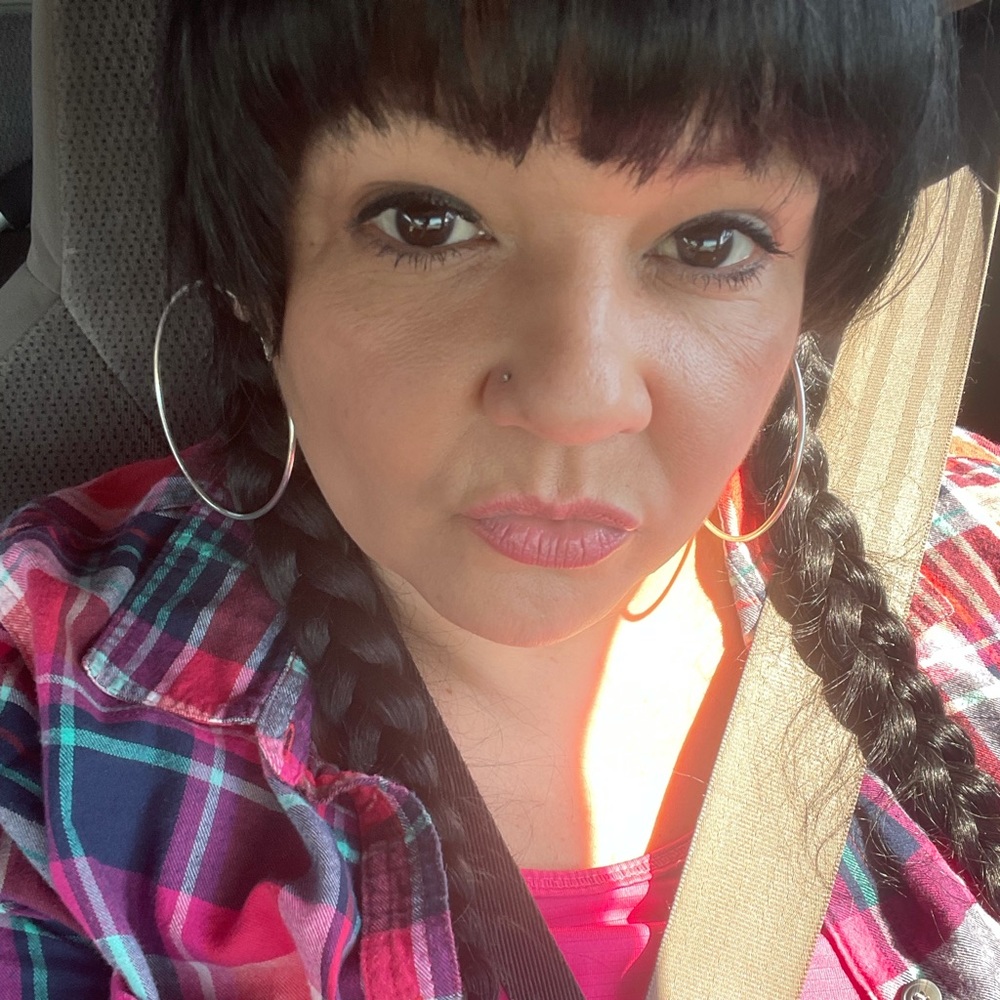 Meet your Posher, Raquel